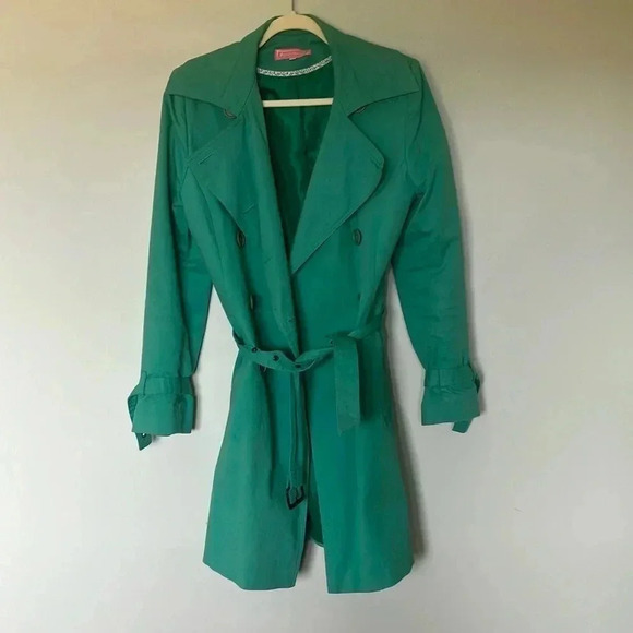 Avant Première Galeries Lafayette green trench coat  jacket with belt - Picture 1 of 5